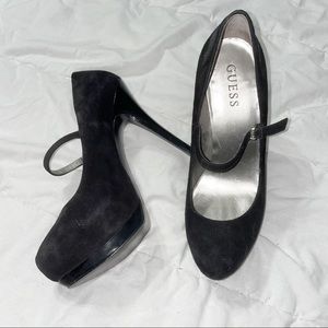 Guess Woman’s Mary Jane platform Pumps